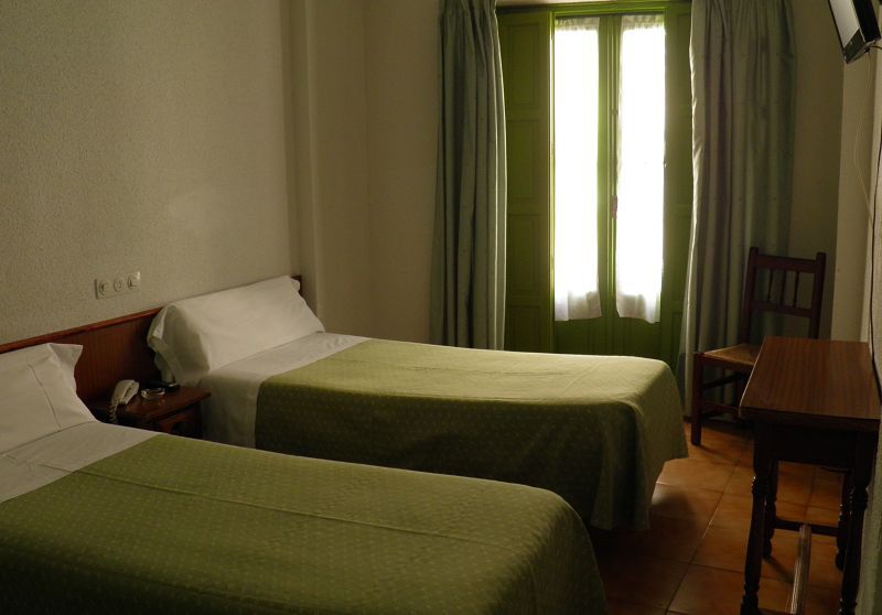 Nuria Hostal Madri Exterior foto